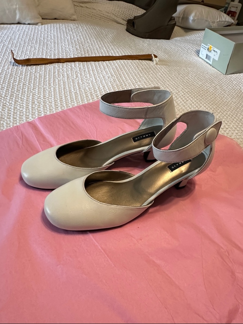 Array White Cross-Strap Round-Toe Heels - Picture 3 of 6